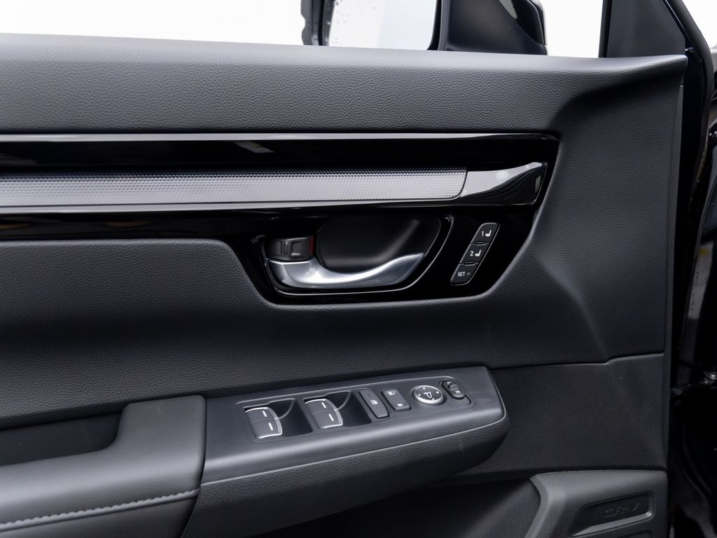 2025 Honda CR-V EX-L photo 10