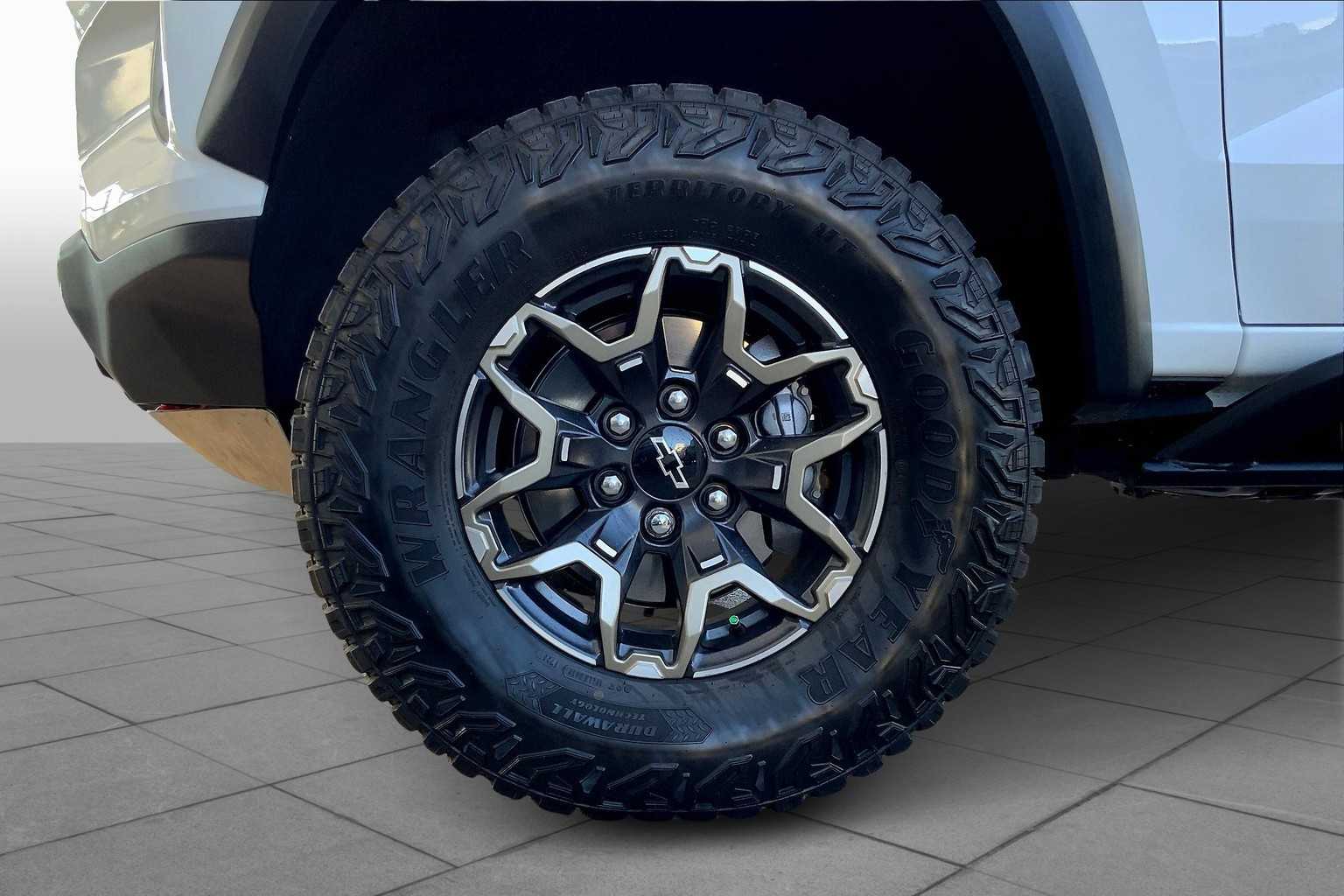 2023 Chevrolet Colorado ZR2 photo 9