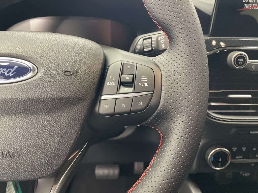2025 Ford Escape Hybrid ST-Line photo 16