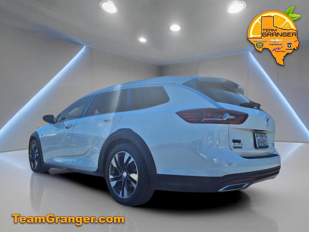 2018 Buick Regal TourX Essence photo 4