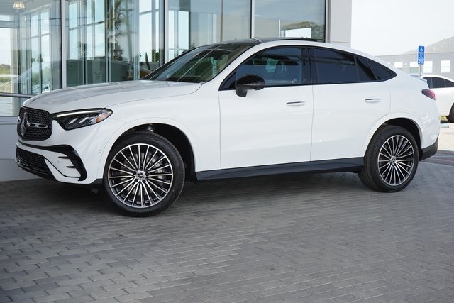 2025 Mercedes Benz GLC 300 4MATIC photo 4