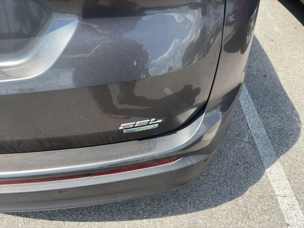 2017 Ford Edge SEL photo 3