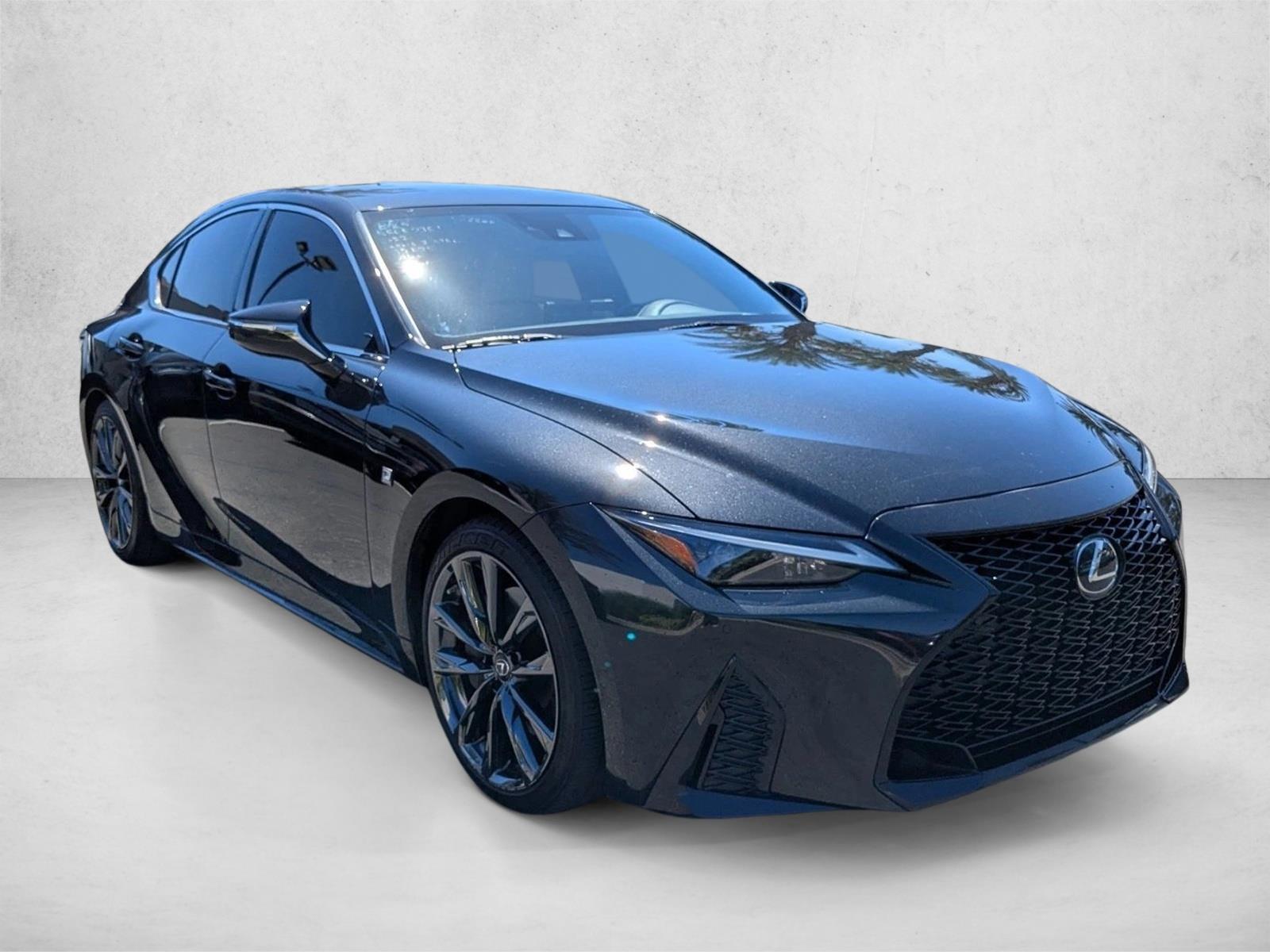 2022 Lexus IS F SPORT photo 3