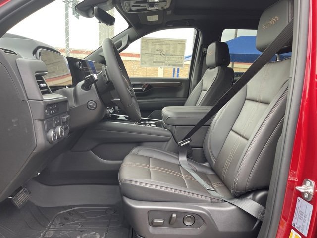 2025 Chevrolet Tahoe High Country photo 12