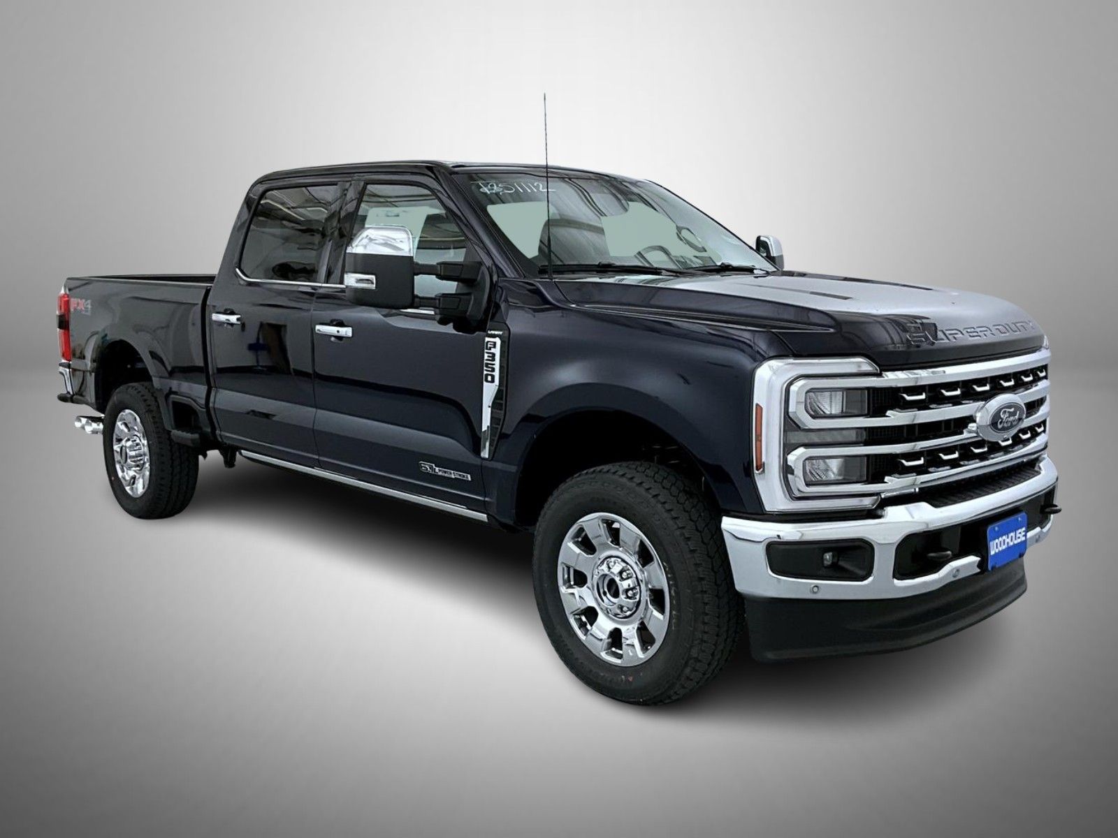 2025 Ford F-350 Lariat photo 3