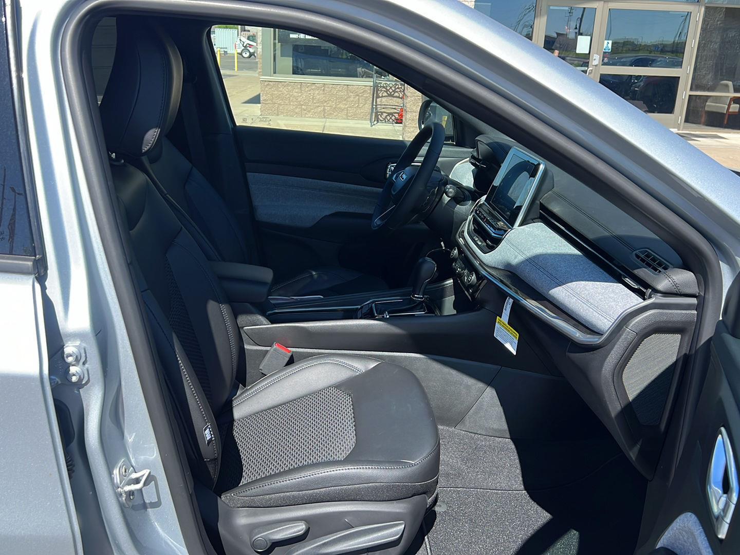 2025 Jeep Compass Latitude photo 20
