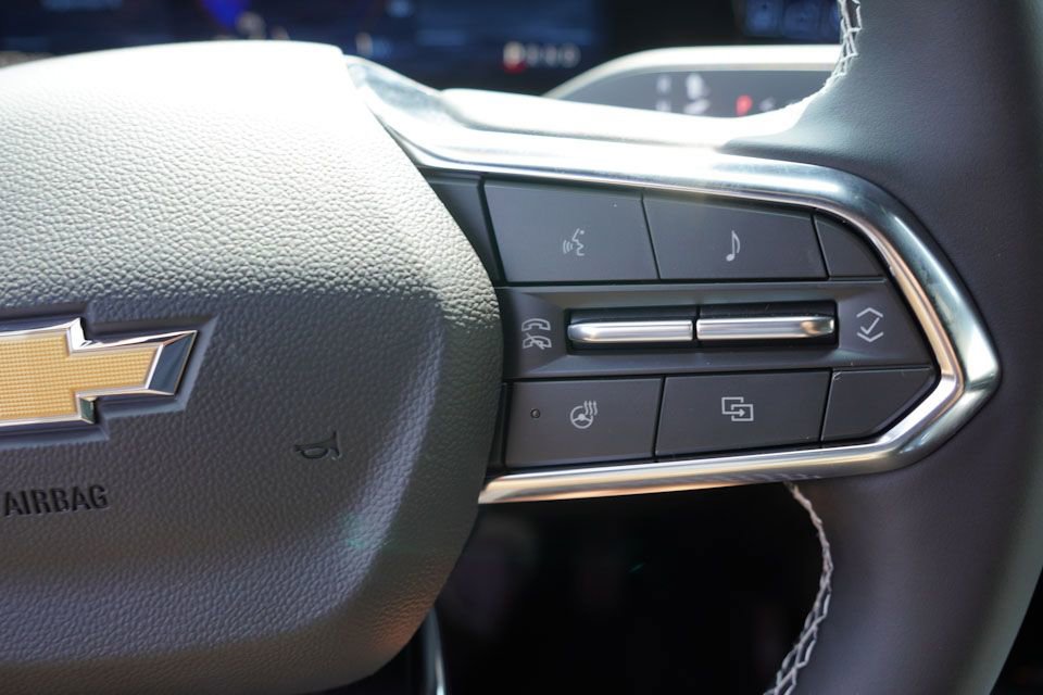 2026 Chevrolet Equinox EV 1LT photo 15