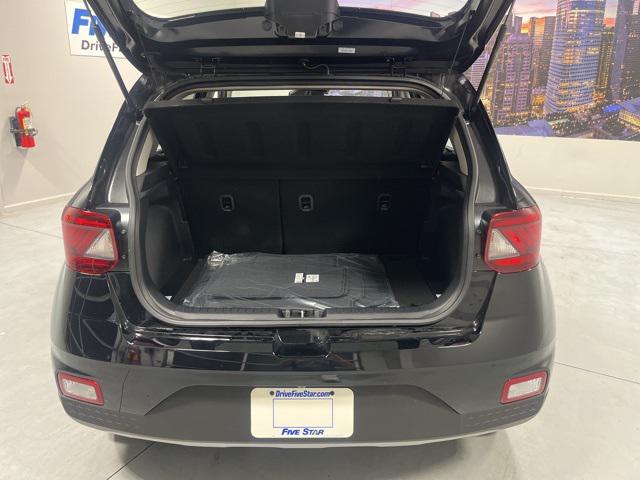 2026 Hyundai Venue SEL photo 24