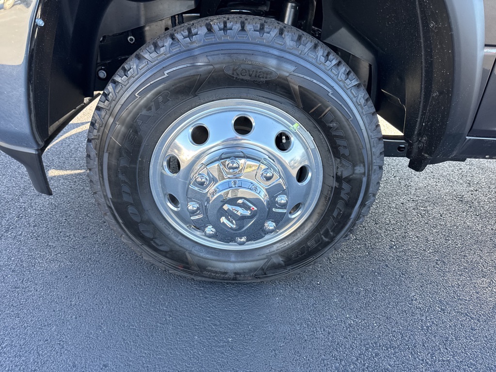 2026 Ram 3500 Tradesman photo 2