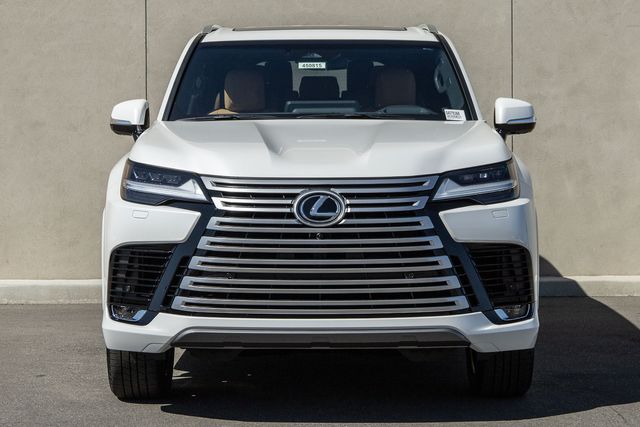 2025 Lexus LX 600 Luxury photo 2