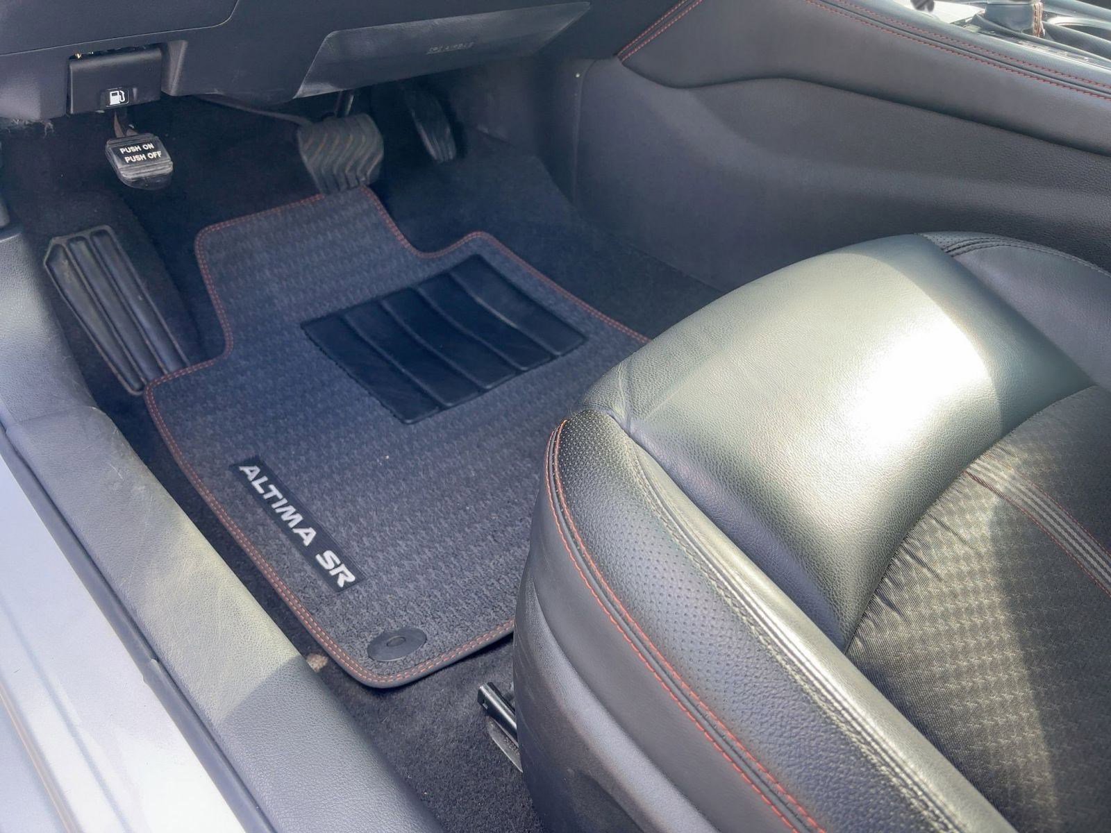2023 Nissan Altima 2.5 SR photo 19