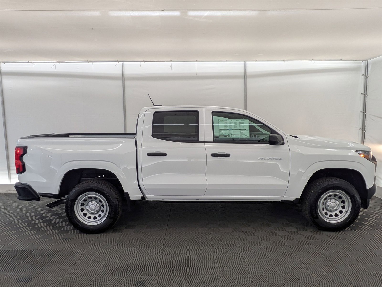2025 Chevrolet Colorado LT photo 4