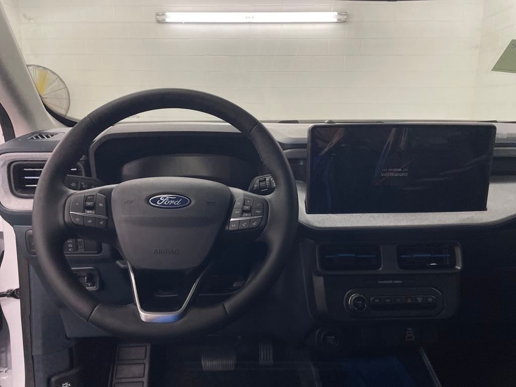 2025 Ford Maverick XLT photo 3