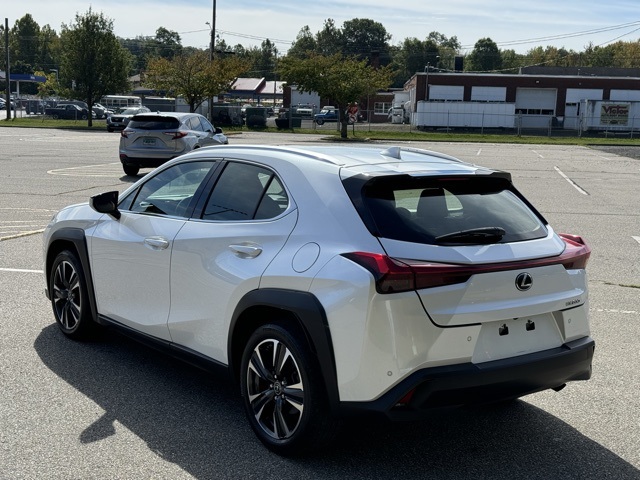 2020 Lexus UX 200 Premium photo 8