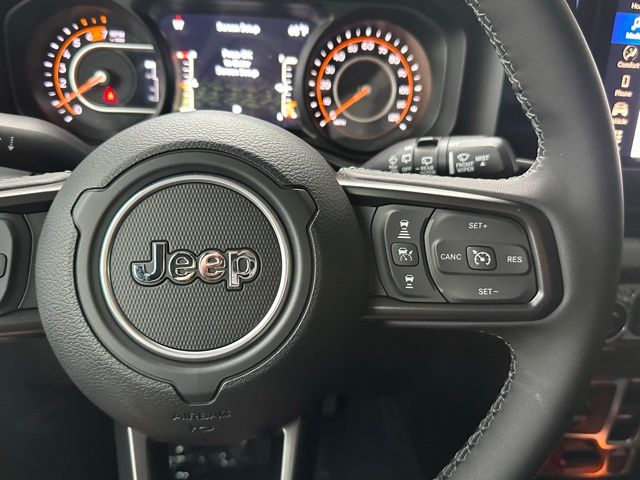 2025 Jeep Wrangler Willys photo 18