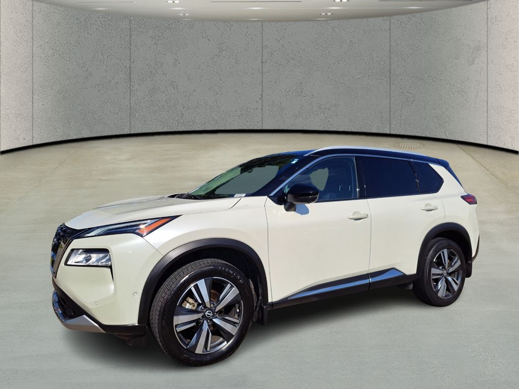 2023 Nissan Rogue Platinum's photo