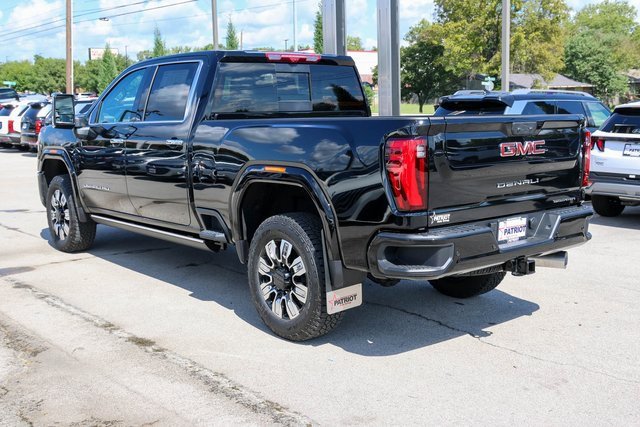 2026 Gmc Sierra 3500 HD Denali photo 3