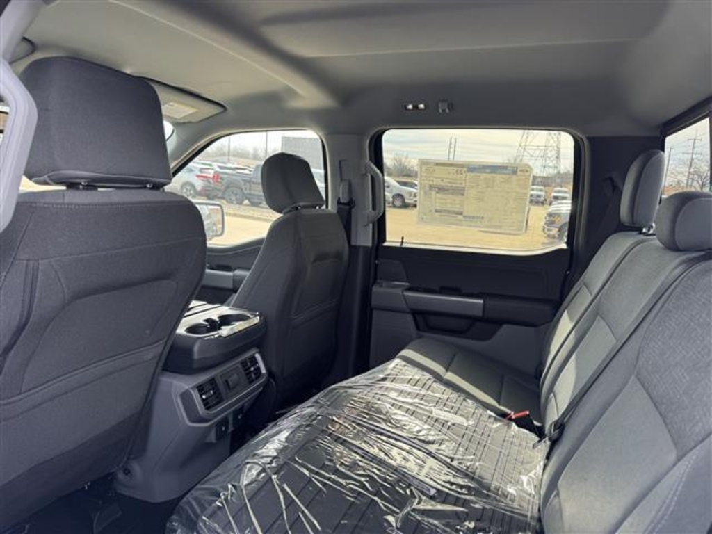 2025 Ford F-150 XLT photo 5