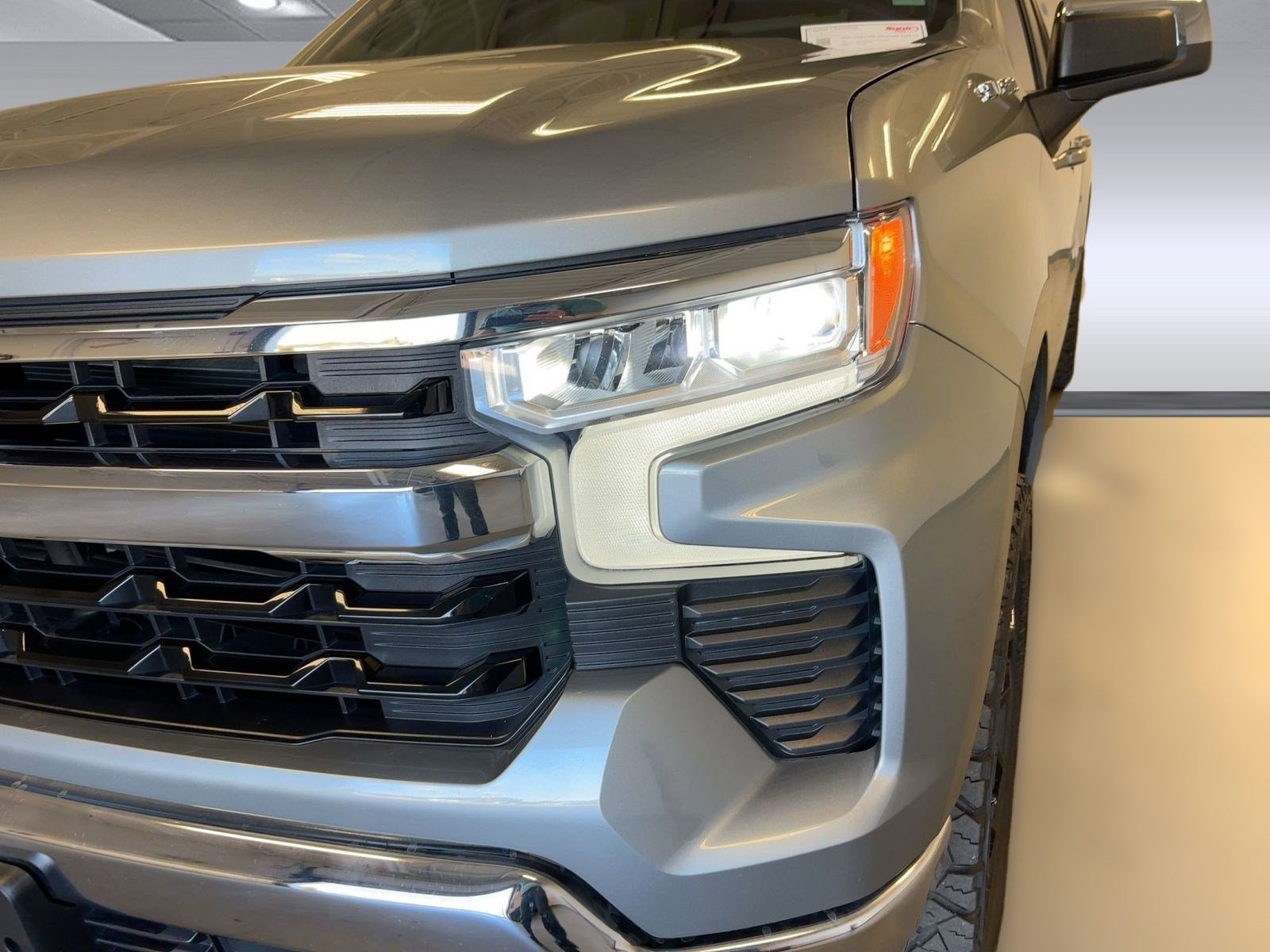 2023 Chevrolet Silverado 1500 LT photo 10