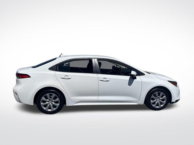 2021 Toyota Corolla LE photo 8