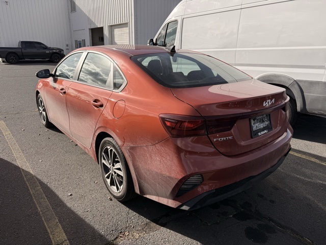 2023 Kia Forte LXS photo 4