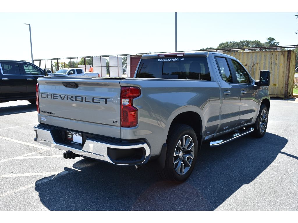 2025 Chevrolet Silverado 1500 LT photo 6