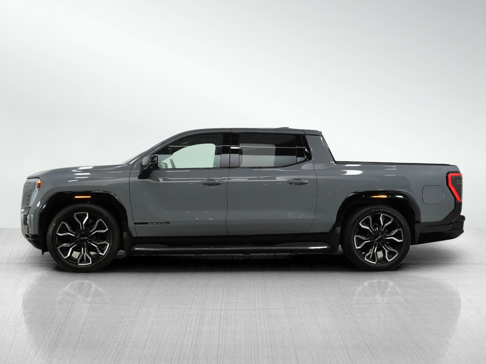Used 2024 GMC Sierra EV Denali with VIN 1GT401EL3RU401378 for sale in Bloomington, MN