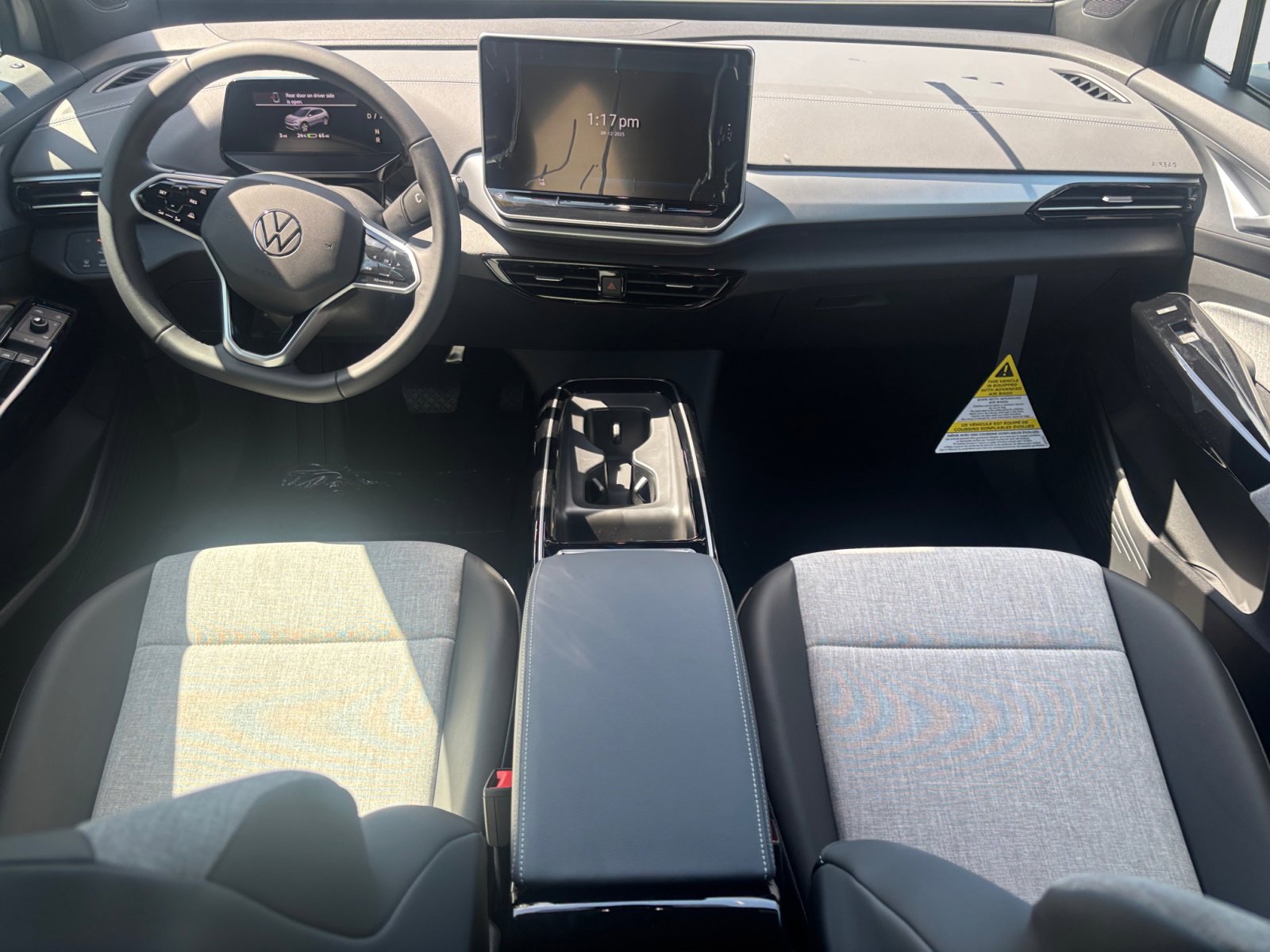2025 Volkswagen ID.4 Pro photo 10