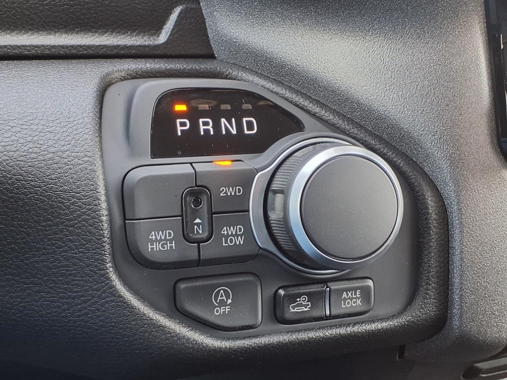 2025 Ram 1500 Warlock photo 18