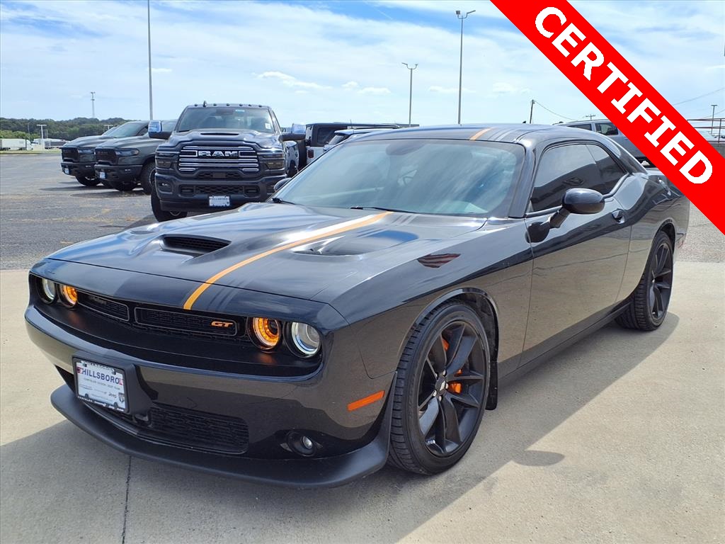 2023 Dodge Challenger GT photo 3