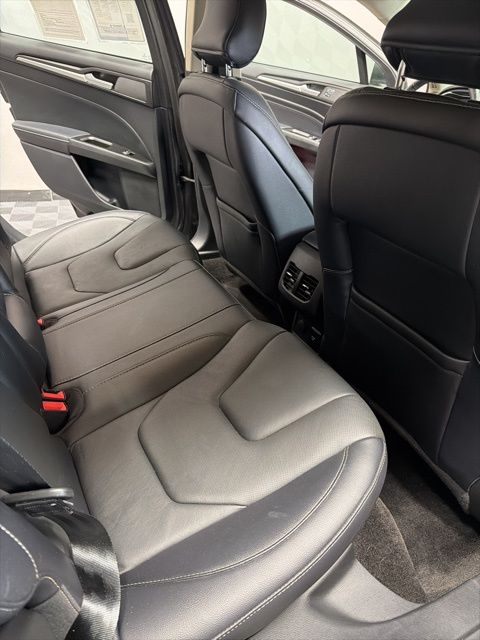 2018 Ford Fusion Hybrid Titanium photo 22