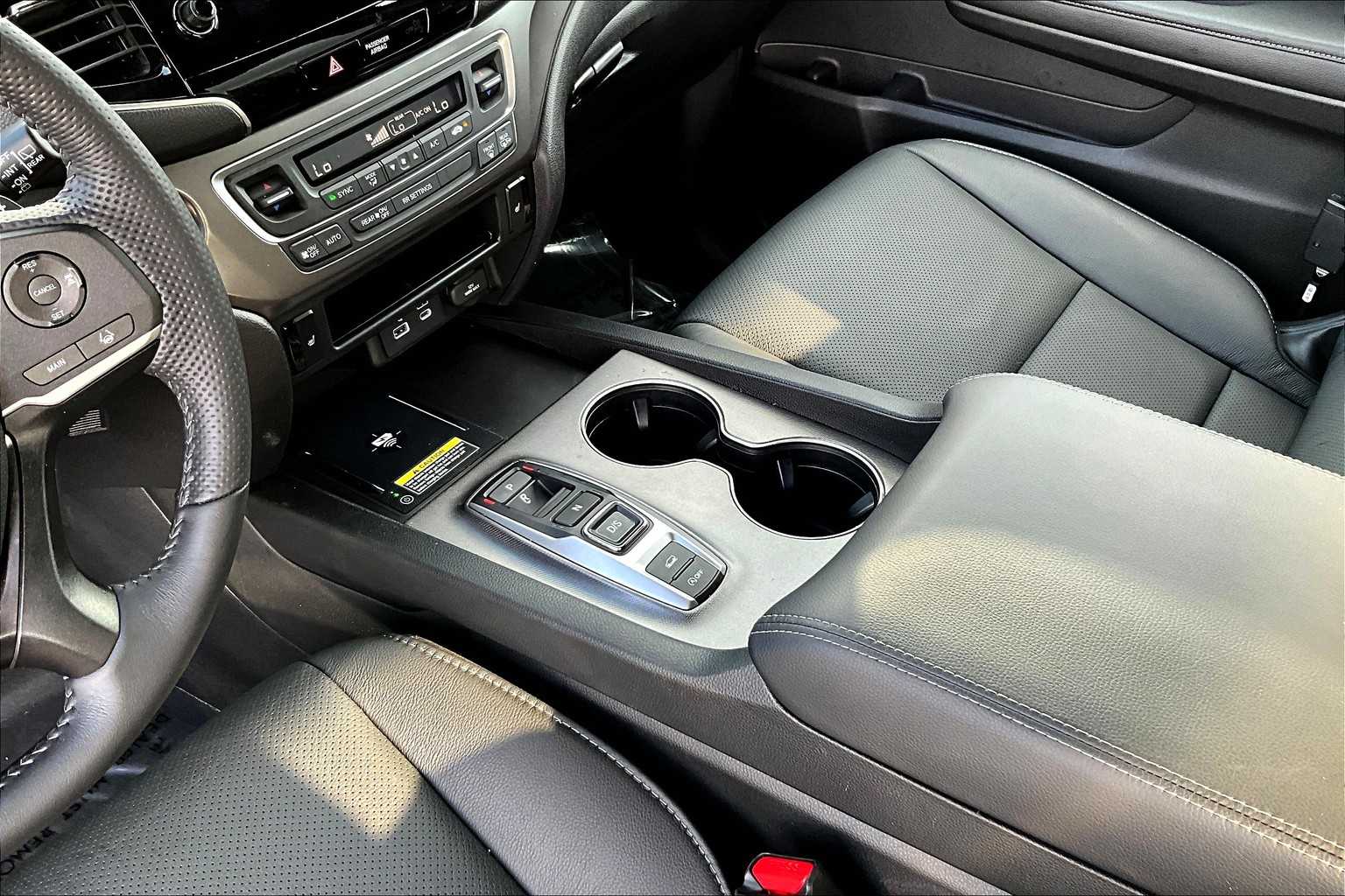 2025 Honda Passport EX-L photo 14