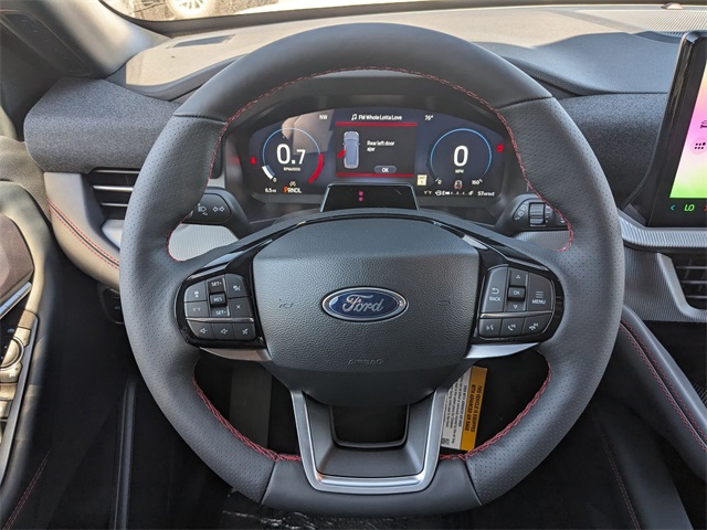 2025 Ford Explorer ST-Line photo 18