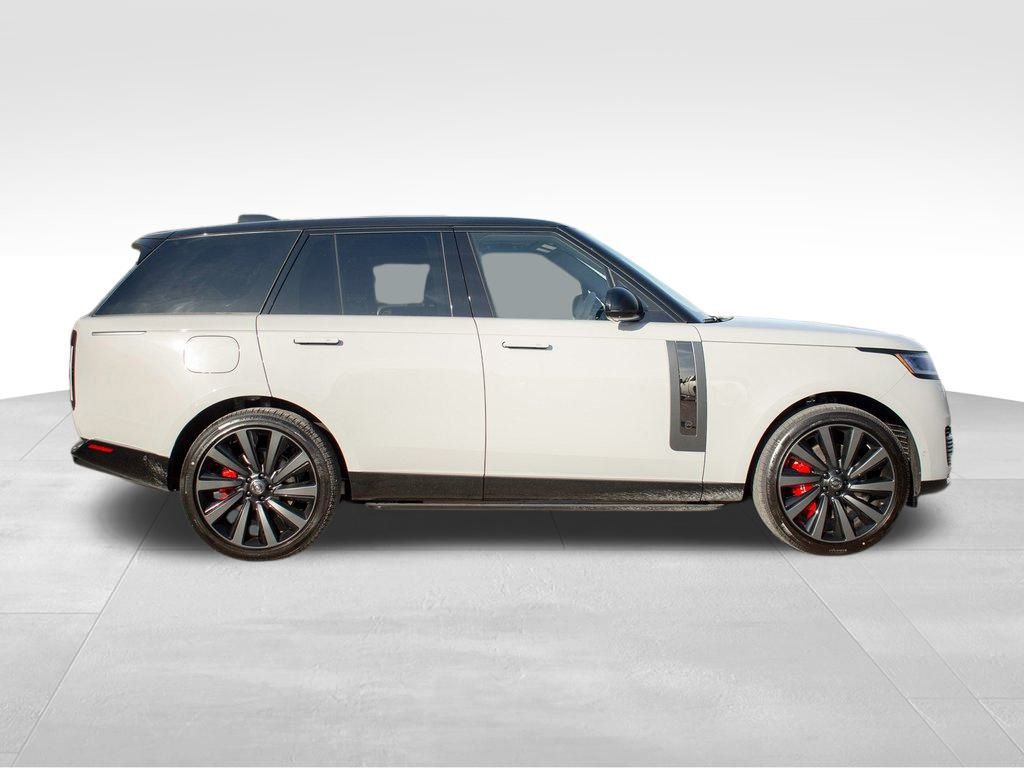 2025 Land Rover Range Rover SV photo 6