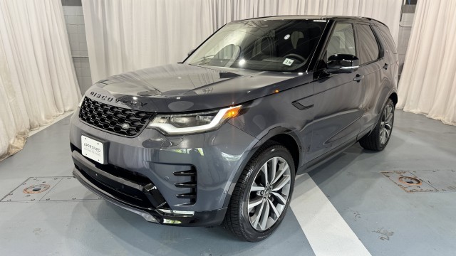 2025 Land Rover Discovery Dynamic SE