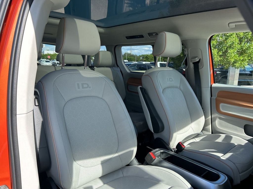 2025 Volkswagen ID. Buzz Pro Plus photo 35
