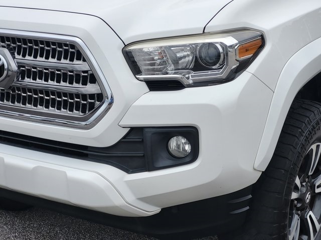 2017 Toyota Tacoma TRD Off-Road photo 8