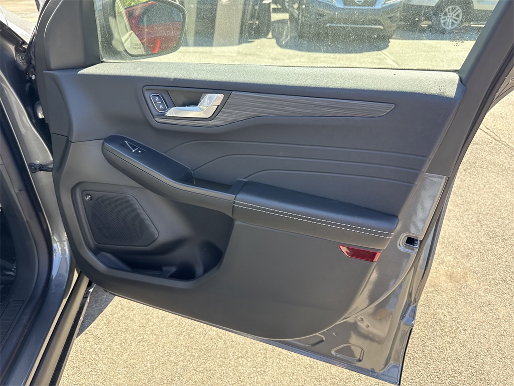 2024 Ford Escape Plug-In Hybrid photo 27