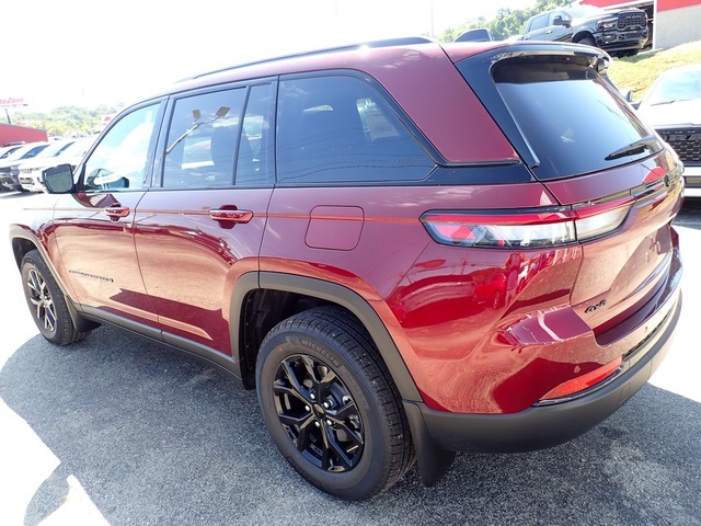 2025 Jeep Grand Cherokee Altitude X photo 3