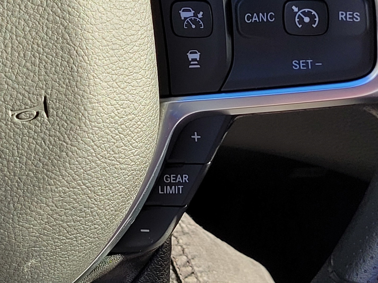 2025 Ram 1500 Tradesman photo 15