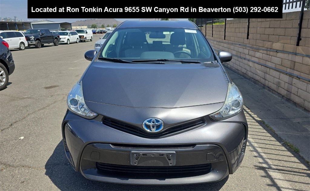 2017 Toyota Prius V Two photo 3