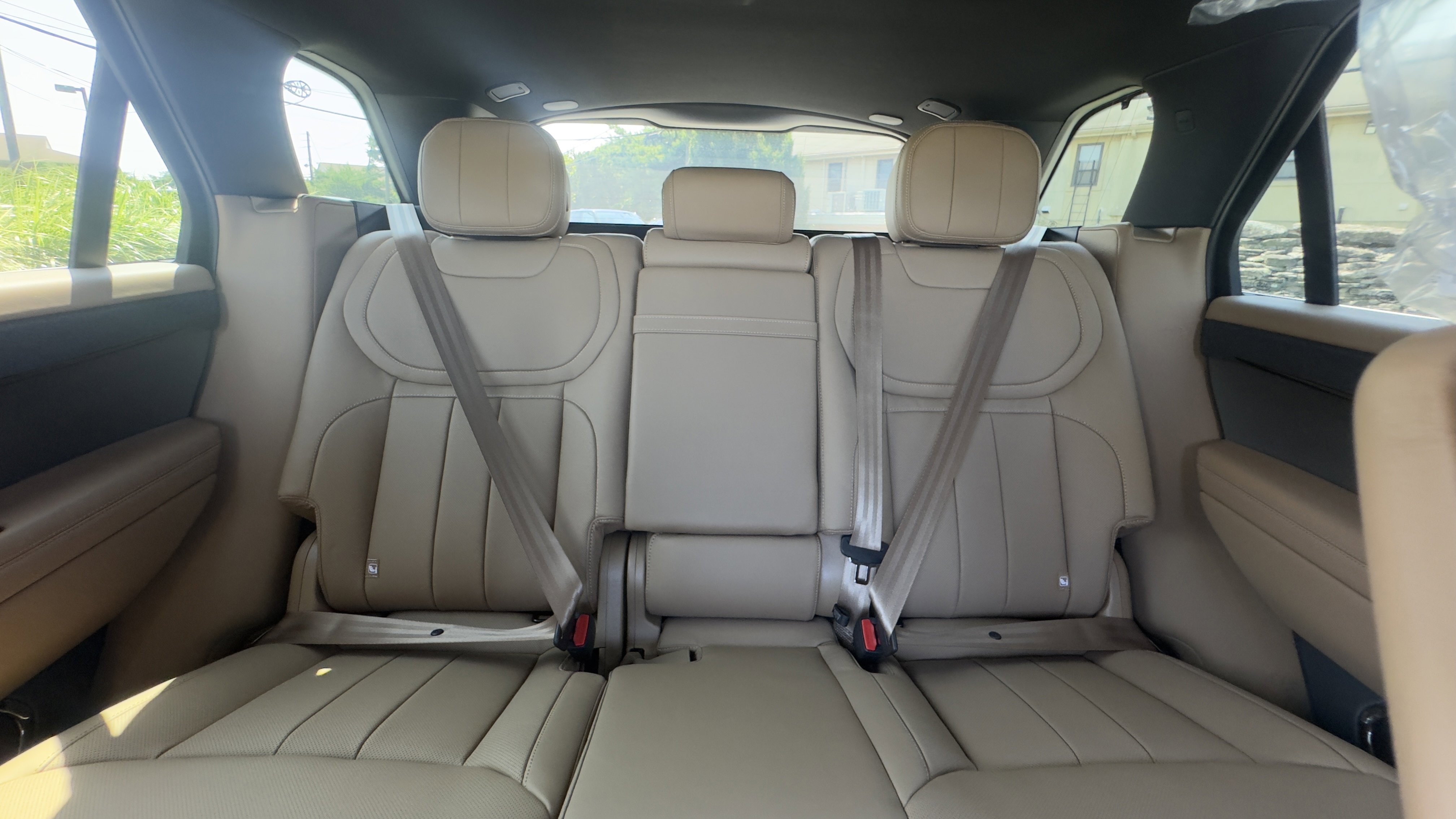 2025 Land Rover Range Rover Sport SE photo 8