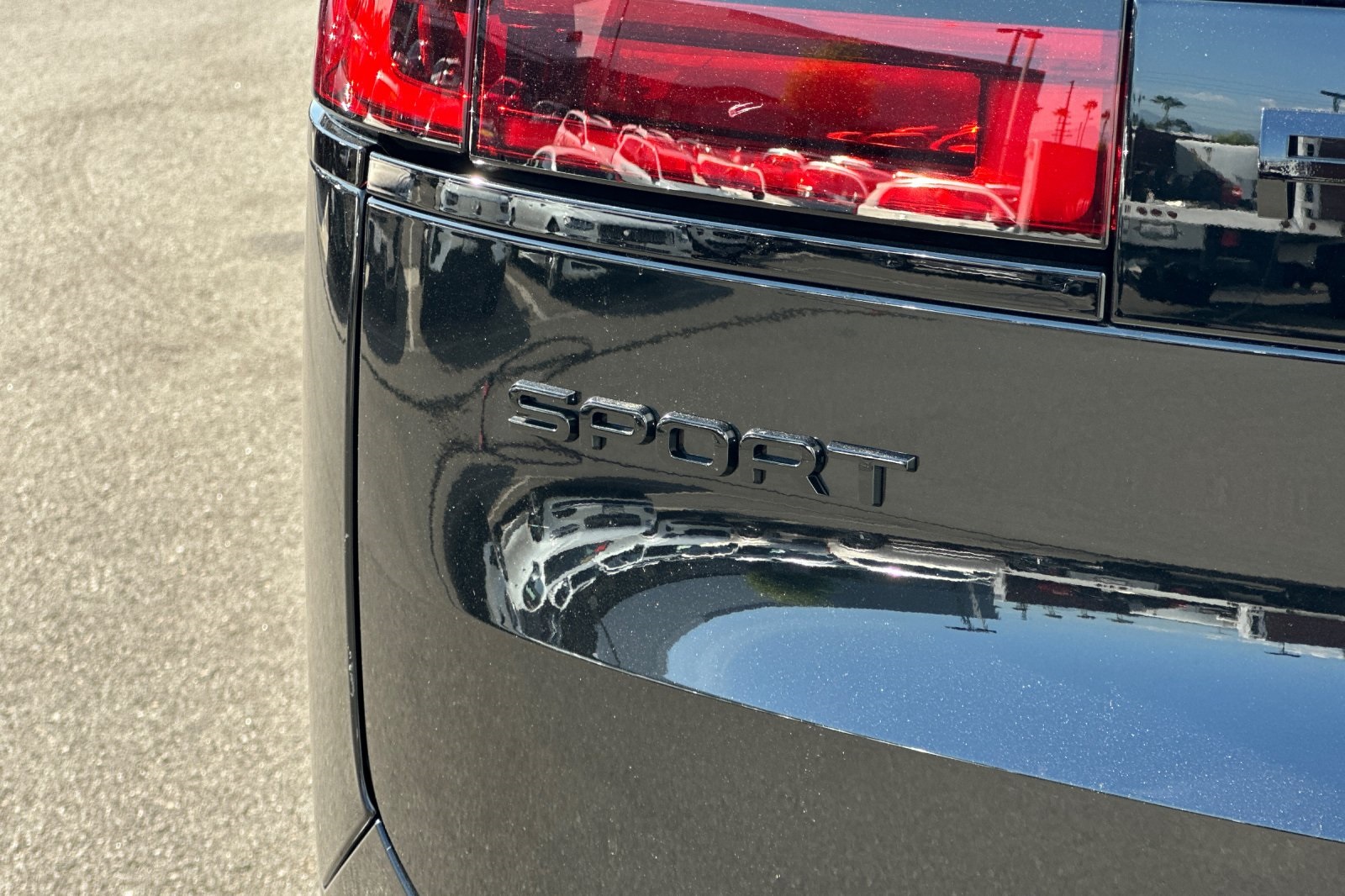 2025 Land Rover Range Rover Sport SE photo 33