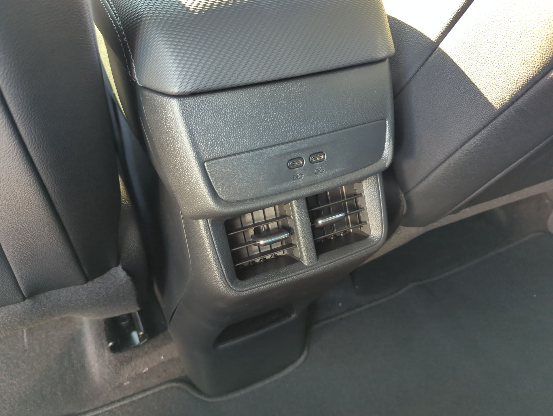 2025 Chevrolet Equinox LT photo 12