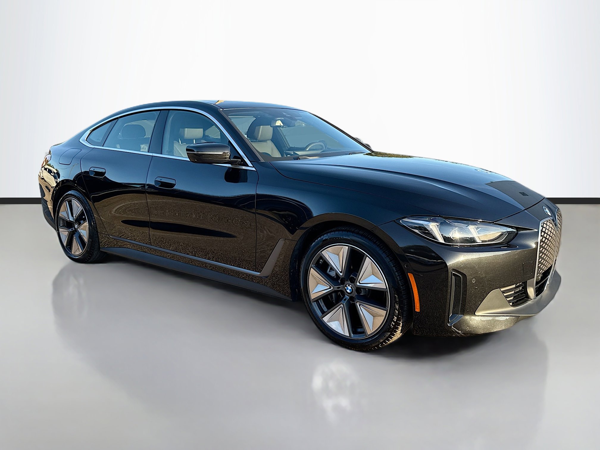2025 BMW i4 40's photo