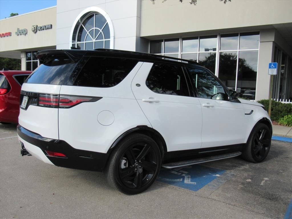 2024 Land Rover Discovery SE photo 5