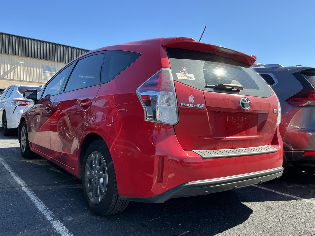 2017 Toyota Prius V photo 3