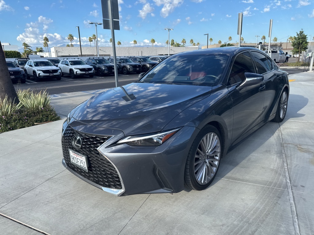 2024 Lexus IS 300 photo 9