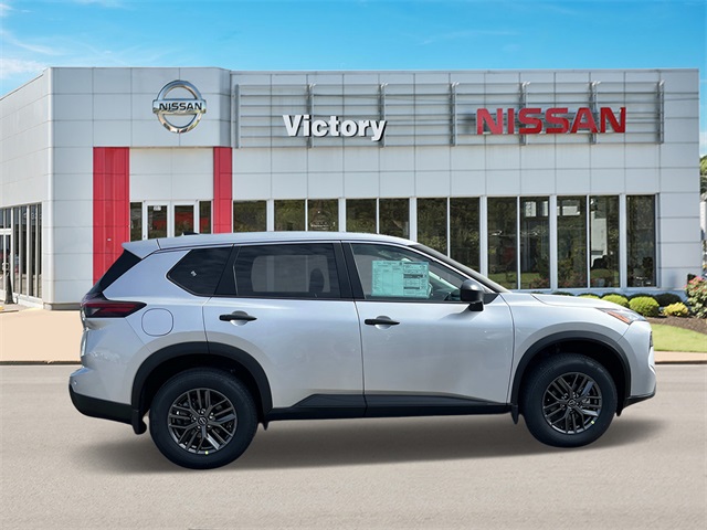2025 Nissan Rogue S photo 2