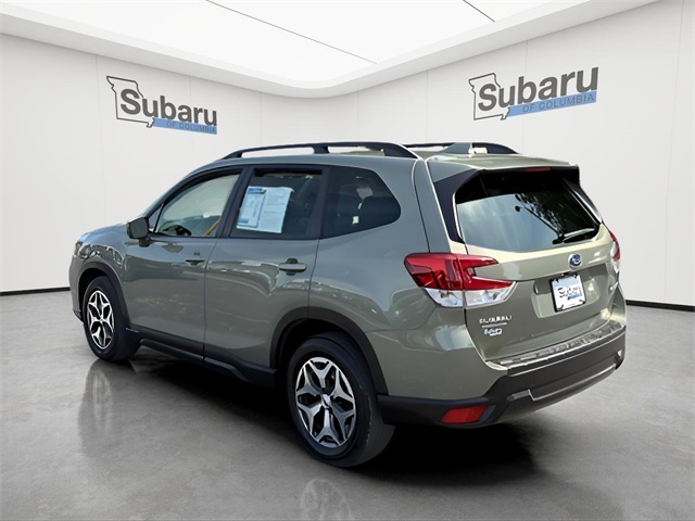 2021 Subaru Forester Premium photo 5